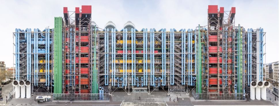 East facade of the Centre Pompidou, rue Beaubourg - the pipes
